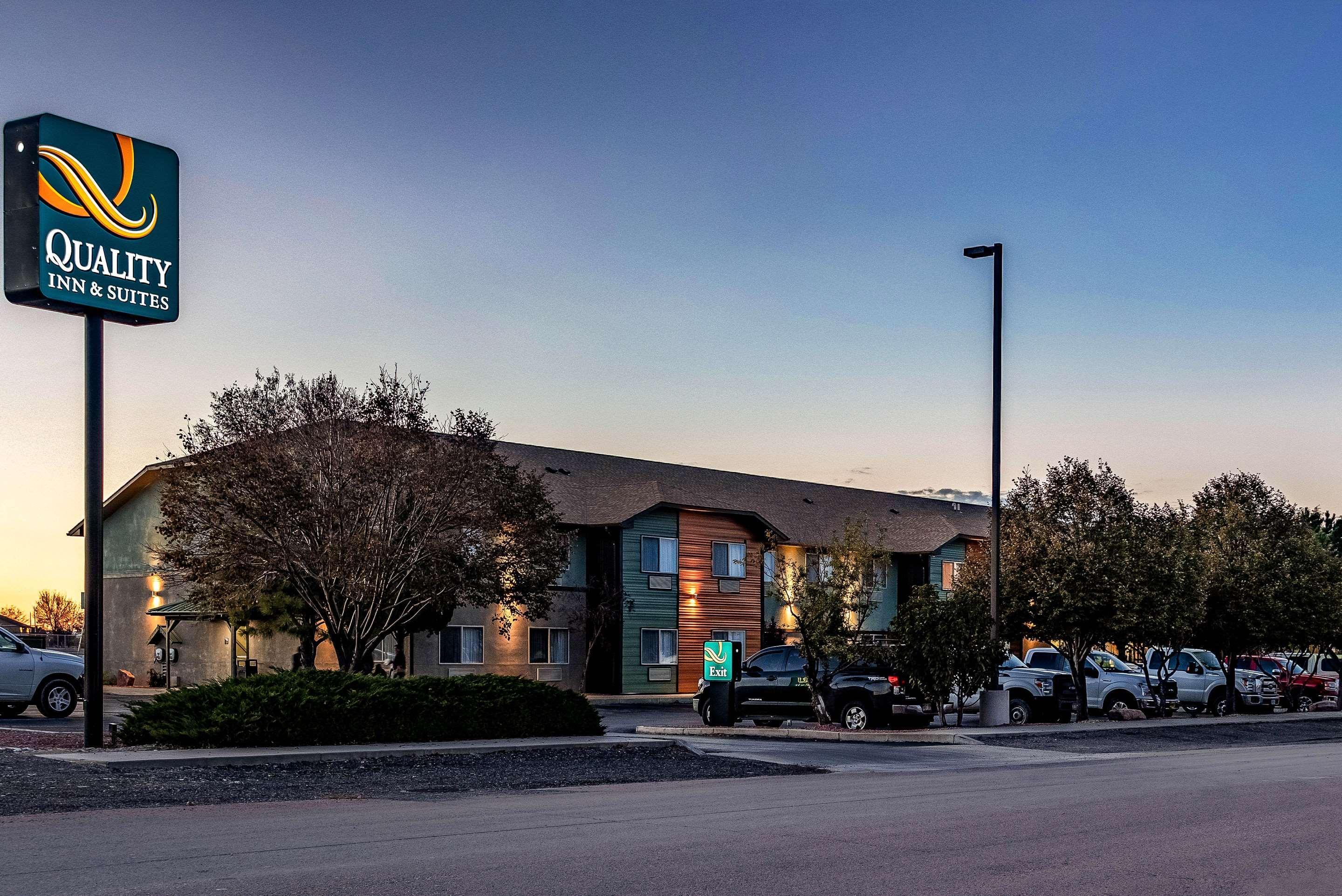 Quality Inn & Suites West Pueblo Exterior photo